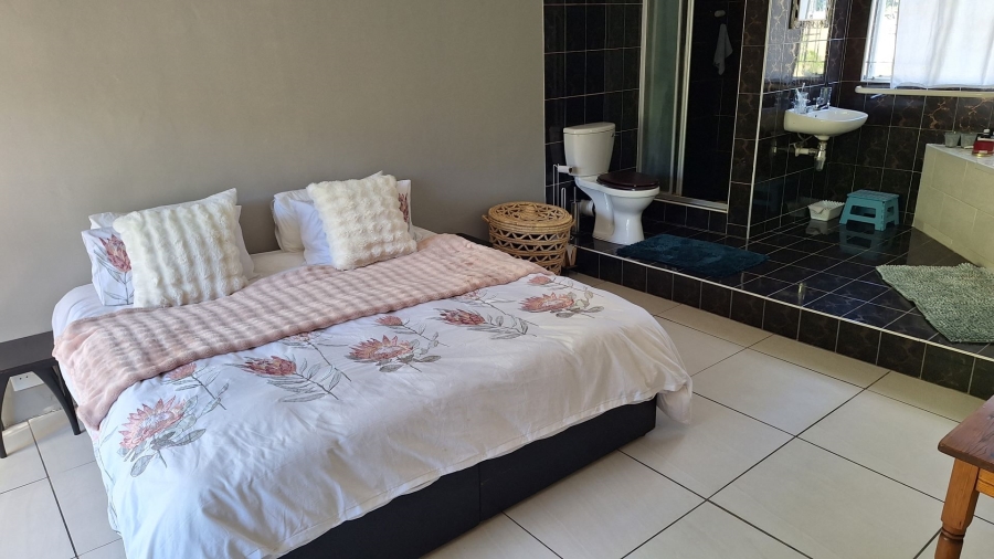 4 Bedroom Property for Sale in Twee Rivieren Western Cape